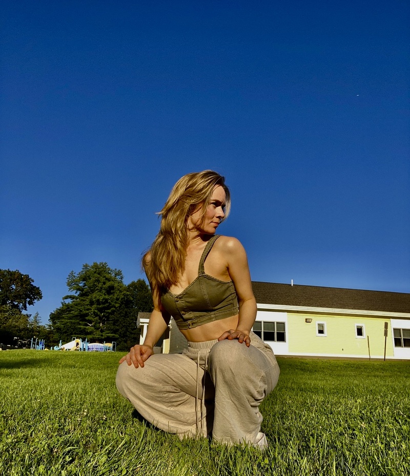 Female model photo shoot of julrich