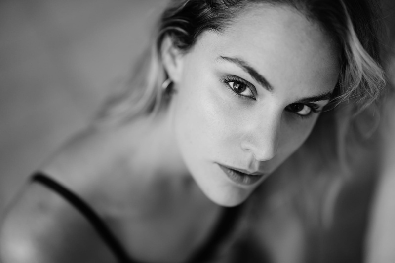 Female model photo shoot of Gloriav