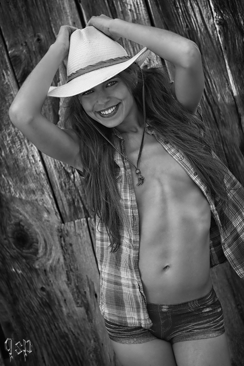 Male and Female model photo shoot of qsp and April Berry in Holland MI