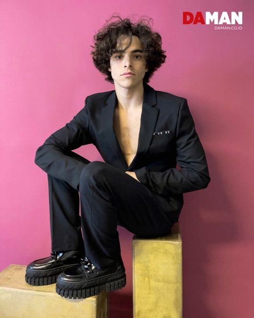 Male model photo shoot of Samuel Carr in Los Angeles