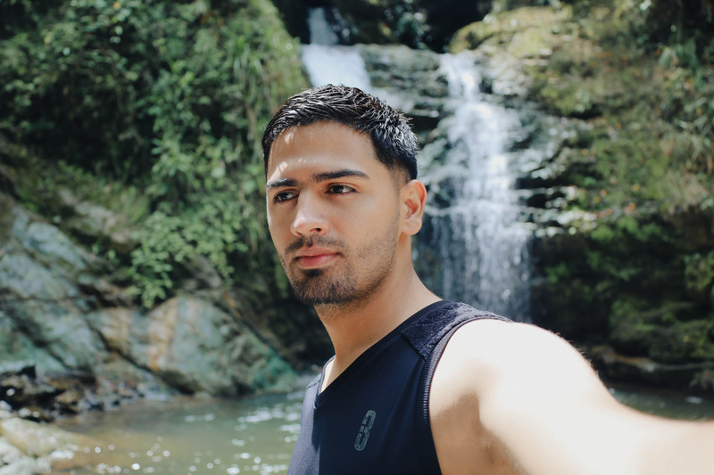 Male model photo shoot of Juan daniel in Manizales