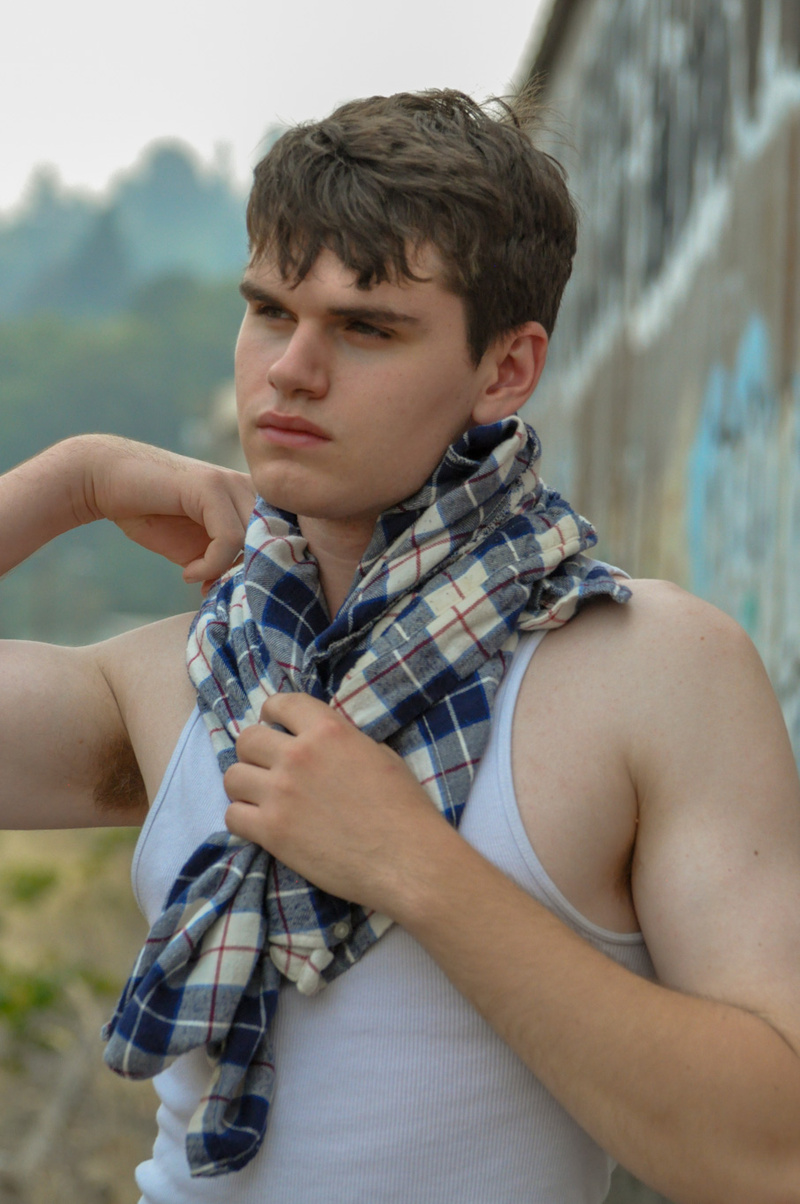 Male model photo shoot of Ian Plous