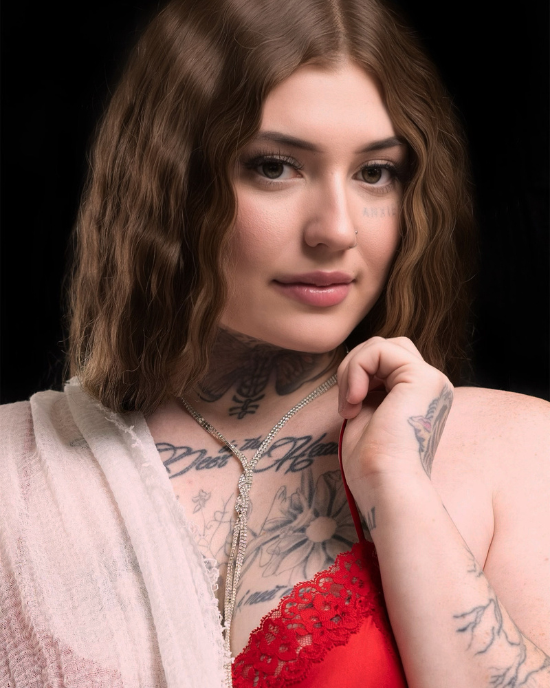 Female model photo shoot of Anxietyprincesx