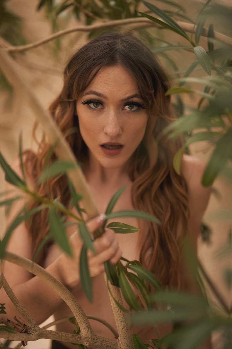 Female model photo shoot of Everly Haze in Las Vegas, Nevada
