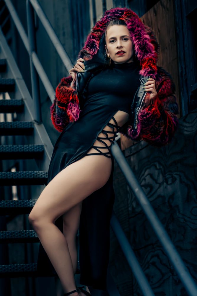 Female model photo shoot of jenniartmodel by gregthephotoman