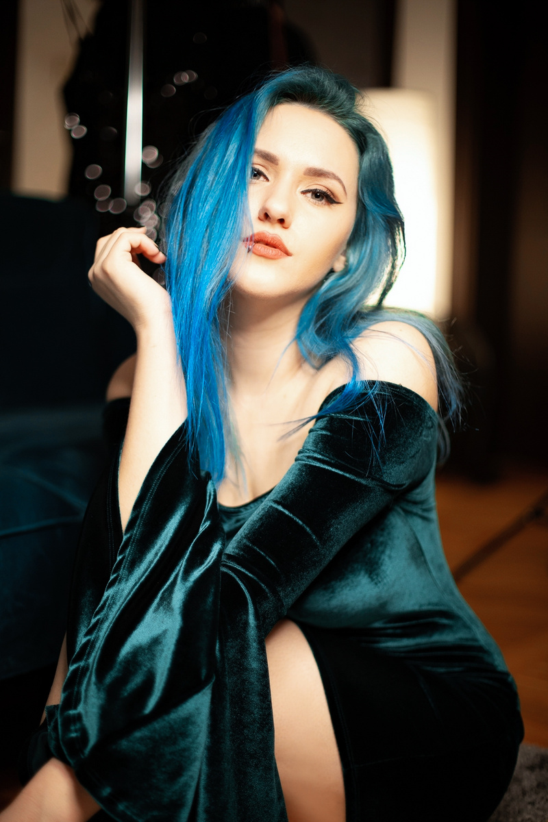 Female model photo shoot of Vilma Hermanni 