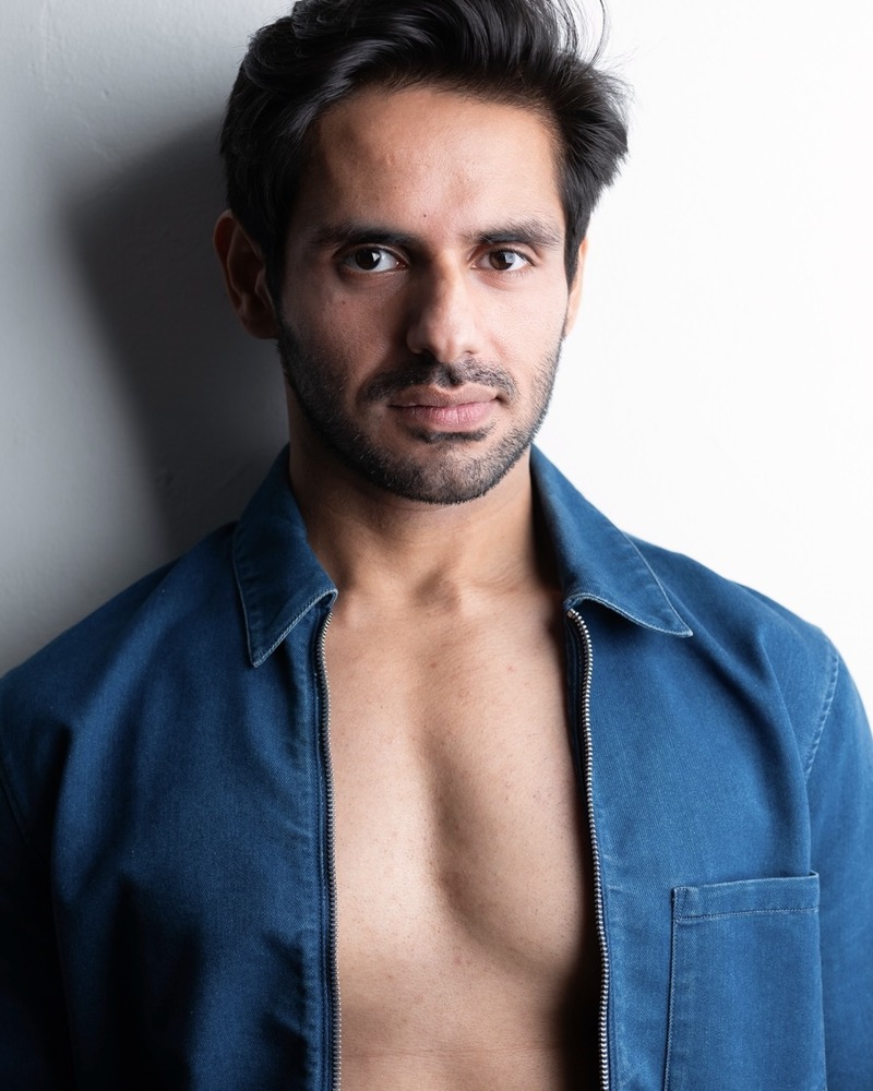 Male model photo shoot of ishaan_pahuja