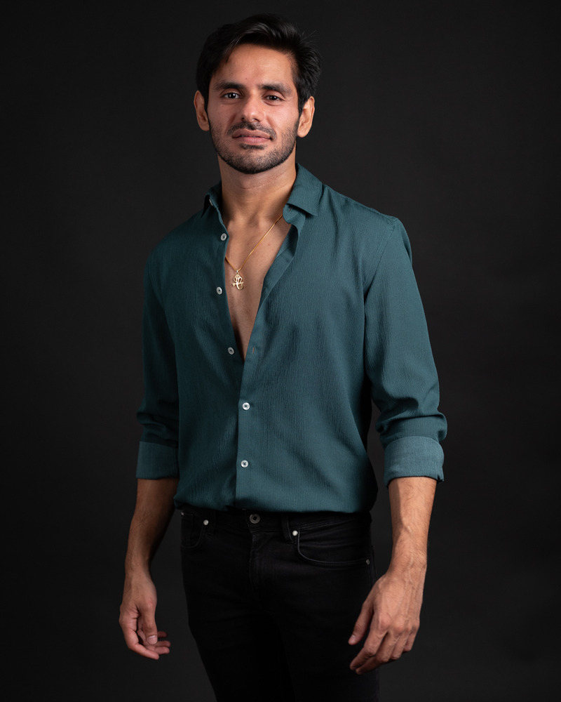 Male model photo shoot of ishaan_pahuja