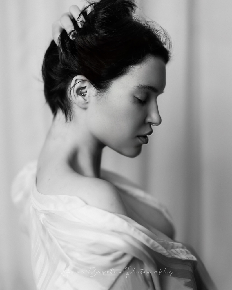 Female model photo shoot of Elli Laventeli in Melbourne, Australia