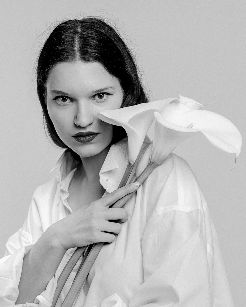 Female model photo shoot of Elli Laventeli by David Eades Photography in Melbourne, Australia