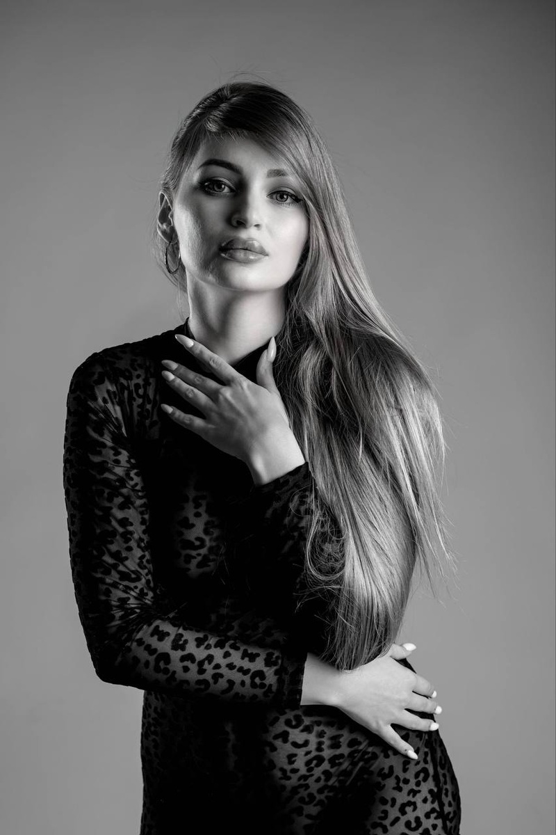 Female model photo shoot of OLYA JAYA