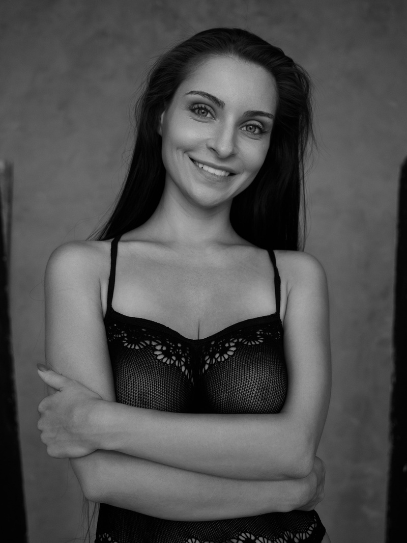 Female model photo shoot of Ksenia Wegner