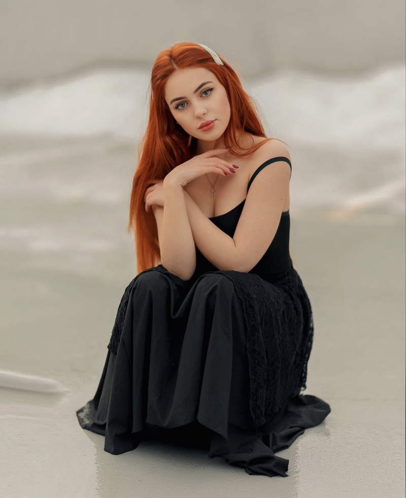 Female model photo shoot of Karolevna