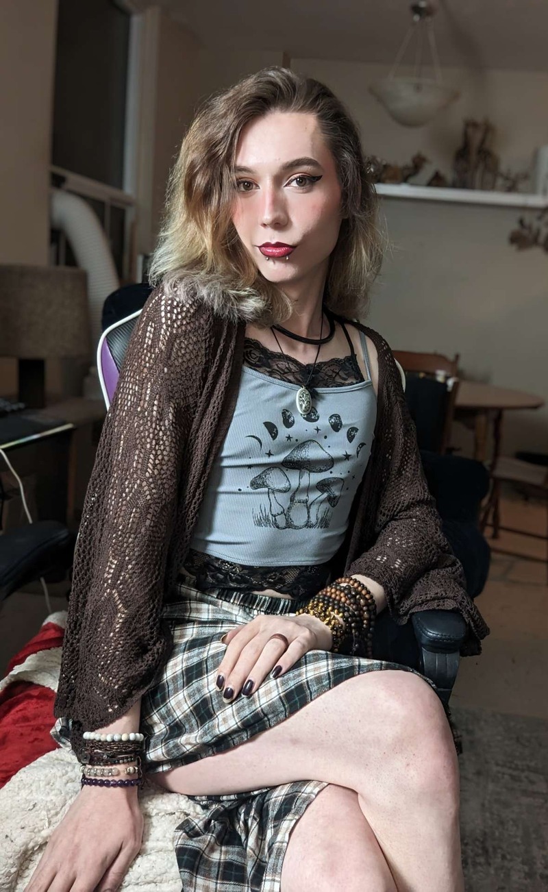 Female model photo shoot of Llaira in Hamilton