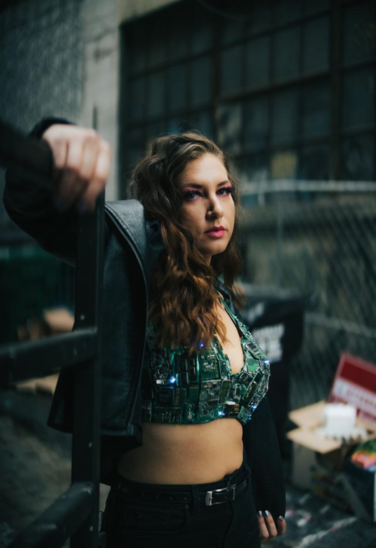 Female model photo shoot of Miss_HarleyPeach in Seattle, WA