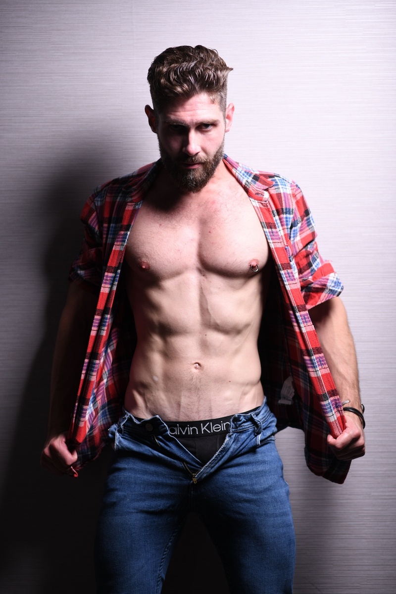 Male model photo shoot of Guyom Hero by JRL Fotografo