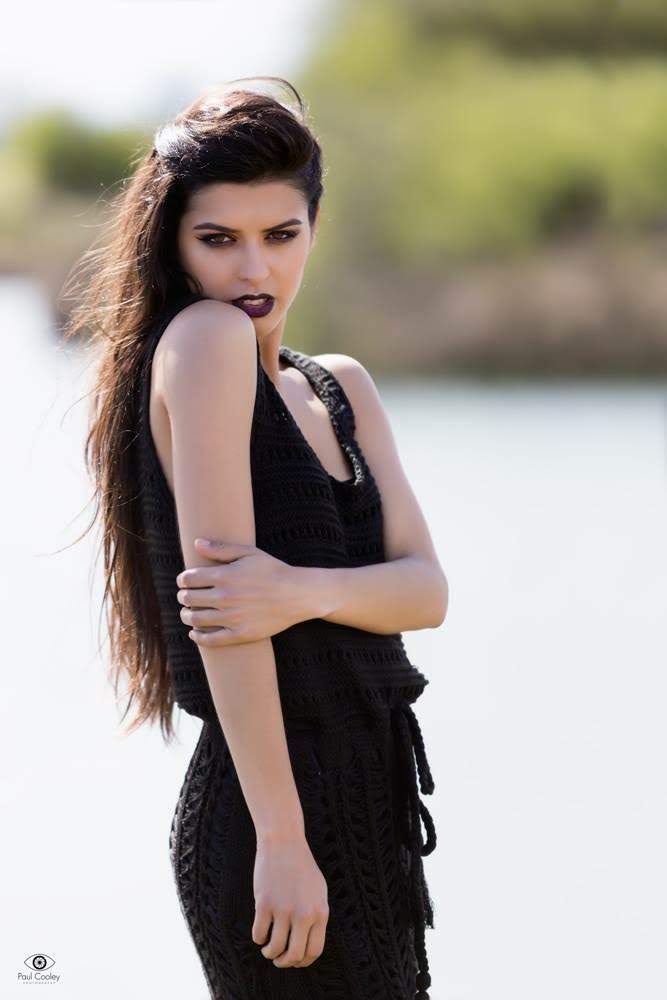 Female model photo shoot of Danilly Carvalho