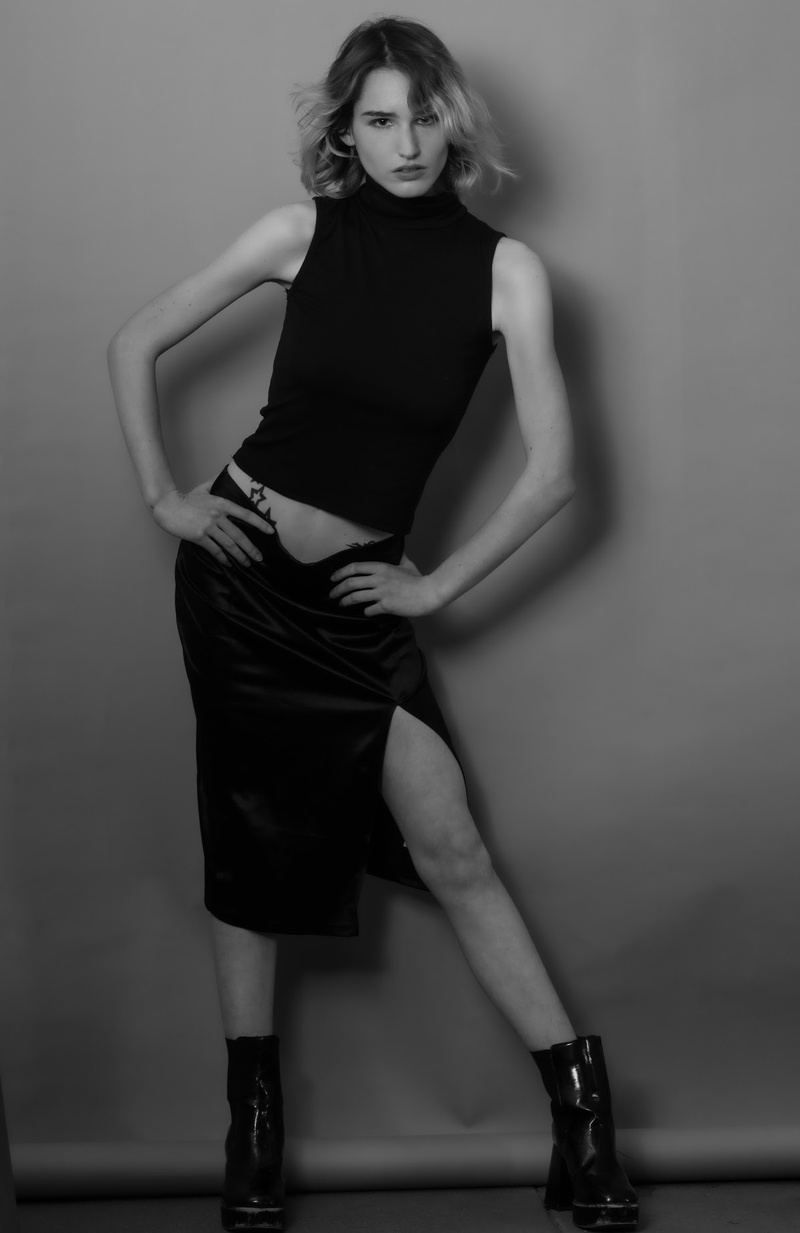Female model photo shoot of ella2021