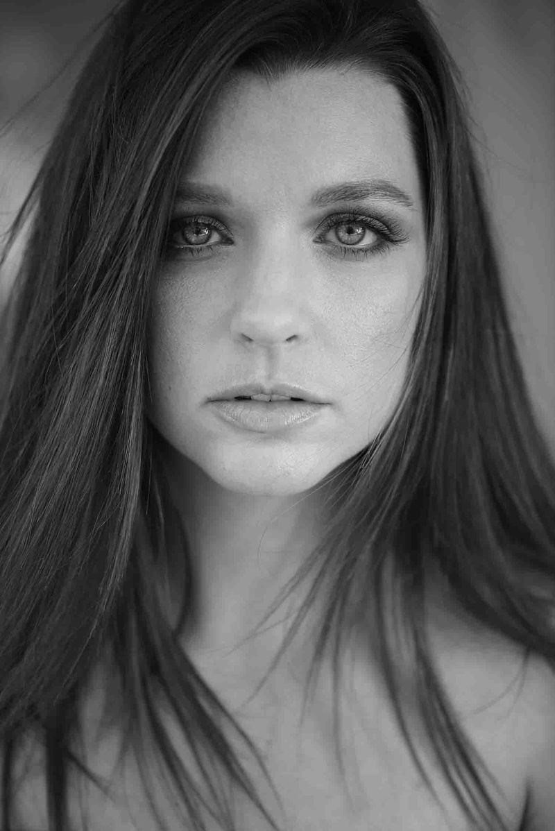 Female model photo shoot of Lillia Nicole