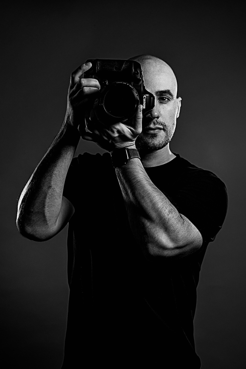 Male model photo shoot of Sergey_Yusin