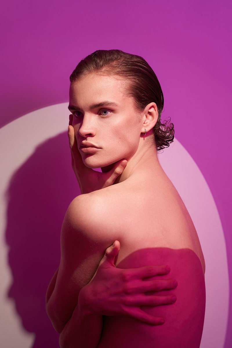 Male model photo shoot of andreascarlsson