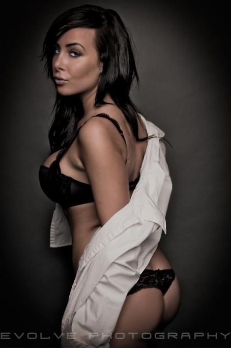 Female model photo shoot of sarahmcdowd by EVolve Photography