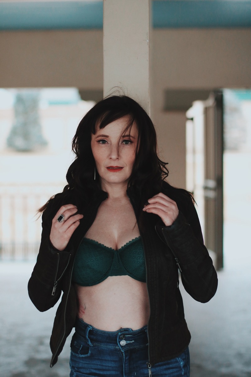 Female model photo shoot of Amy_De_Model