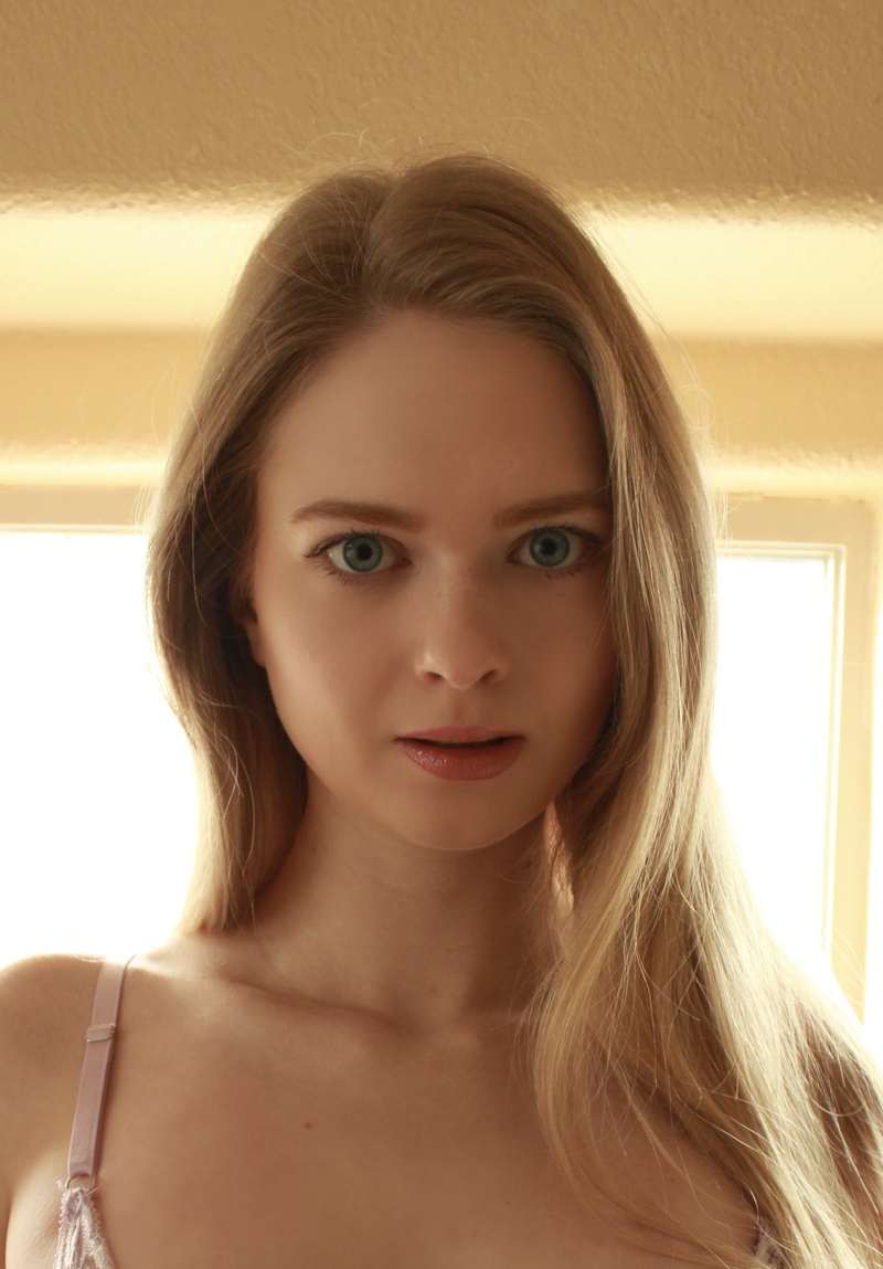 Female model photo shoot of Emily Nicks