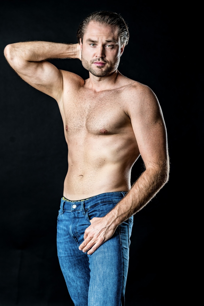 Male model photo shoot of Leo Malkovich