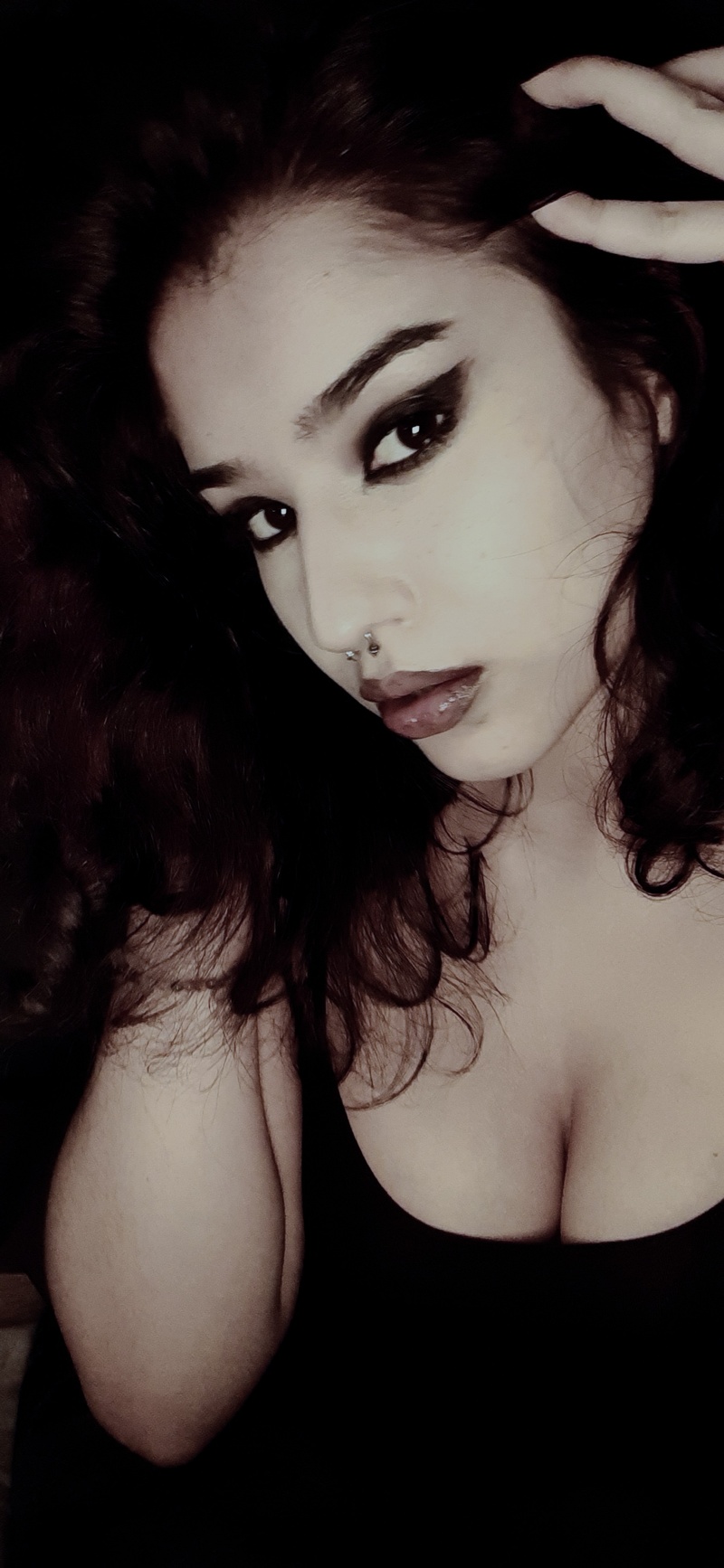 Female model photo shoot of Daedra Dark in Guildford