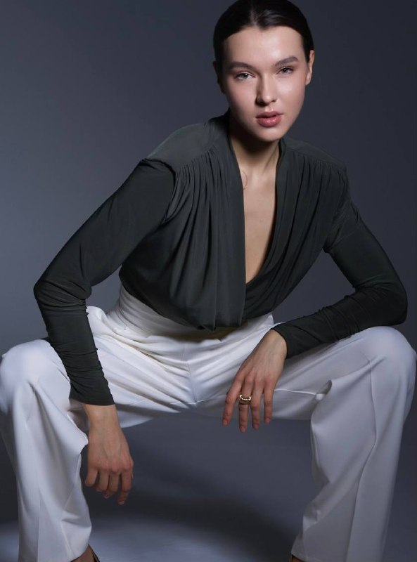 Female model photo shoot of Diana Lukash