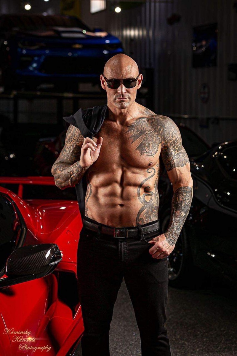 Male model photo shoot of Gabriel Gordillo