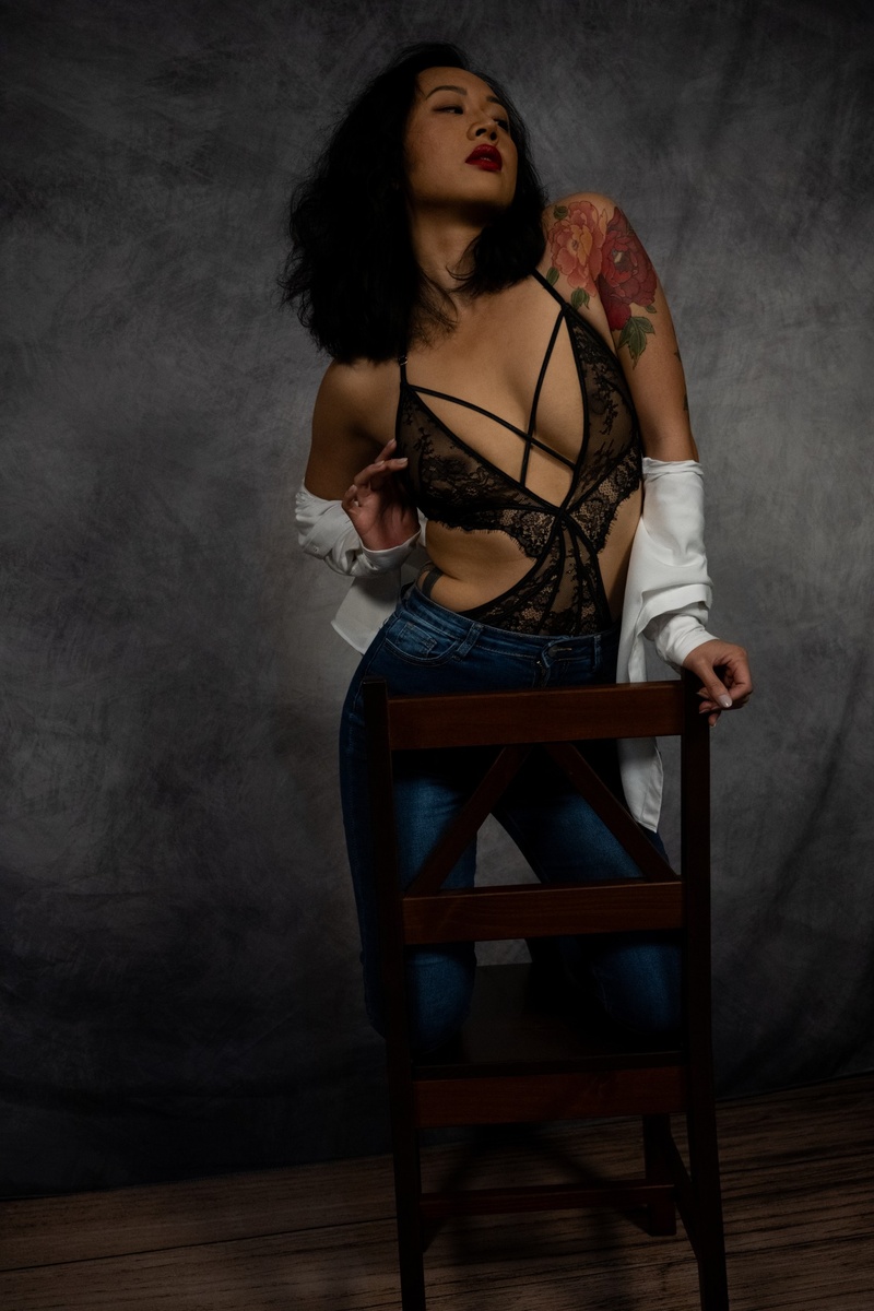 Female model photo shoot of Jayce N by VividSilkPhotography