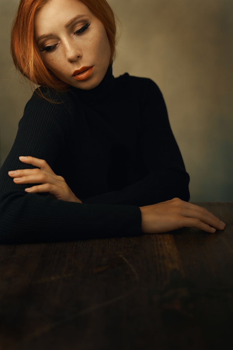 Female model photo shoot of Lee Tattar