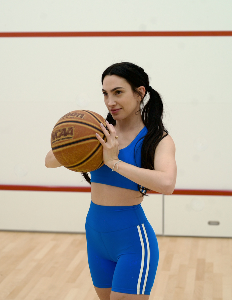 Female model photo shoot of JennyHonor